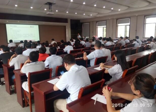 遠大閥門組織員工培訓(xùn)學(xué)習(xí)相關(guān)法律知識